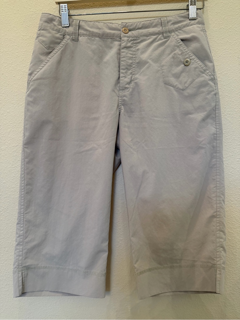 Columbia Casual Beige Capris Size 8